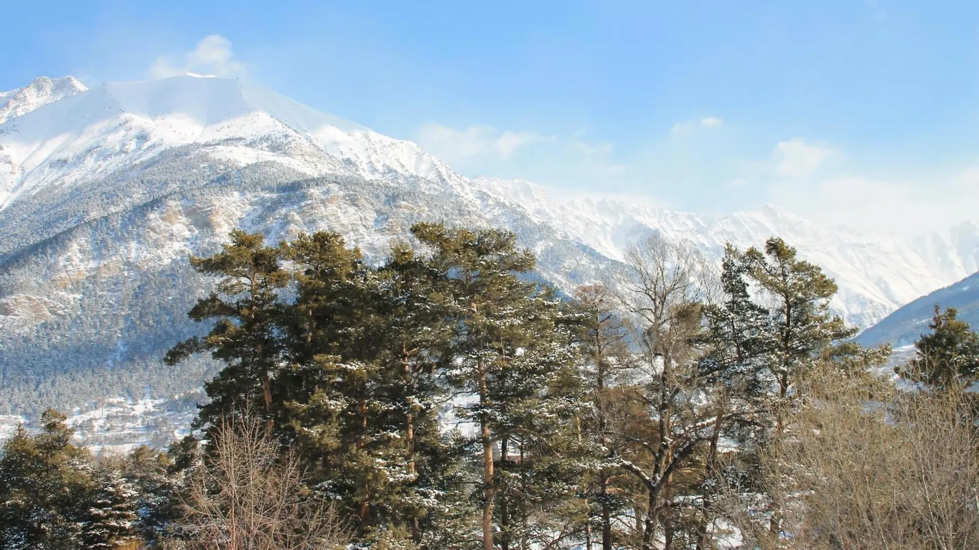 Hotel Bel'Air Jausiers 2*,